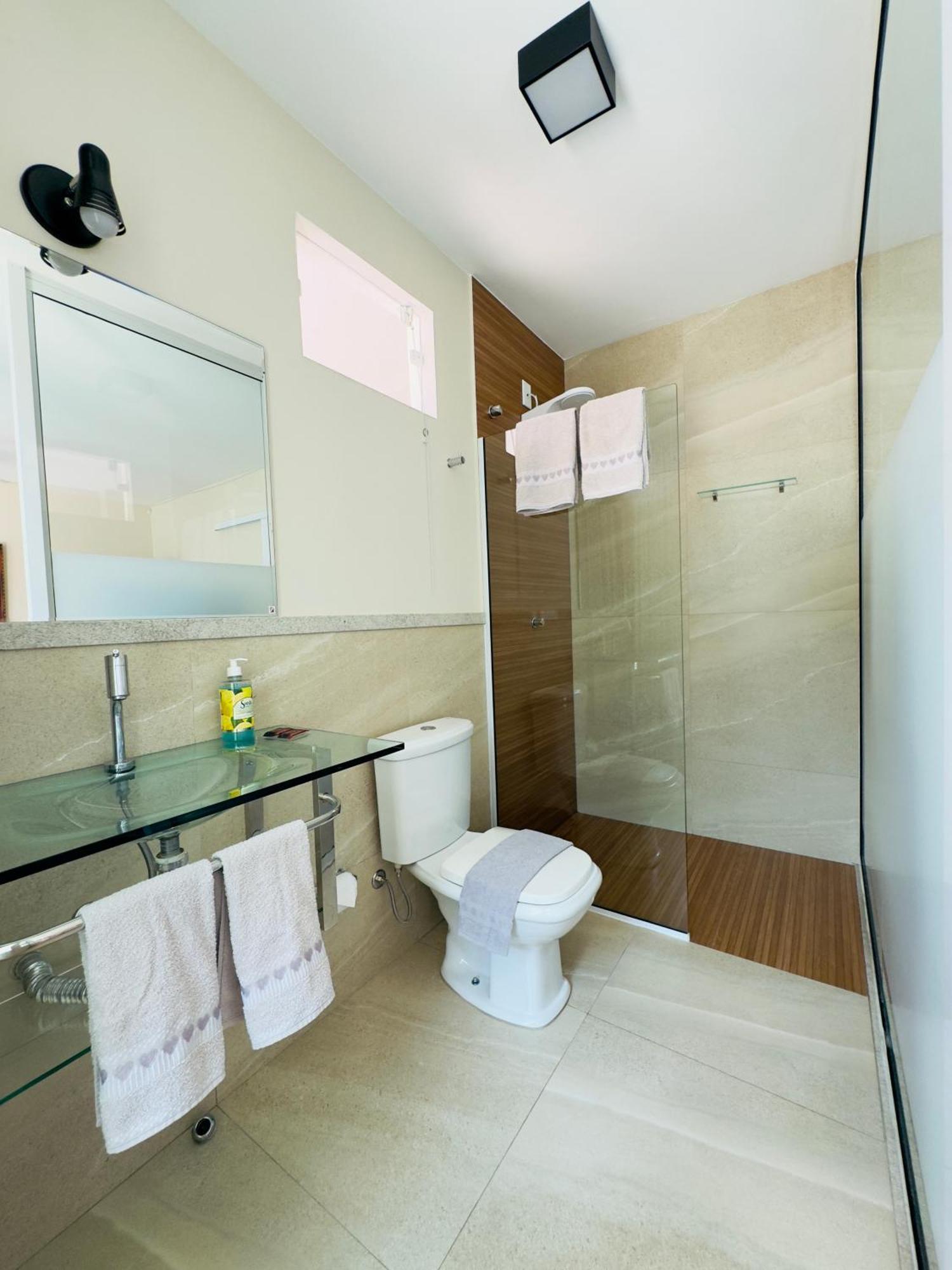 Pousada Familiar Vilage Bed & Breakfast Homestay Volta Redonda Exteriör bild