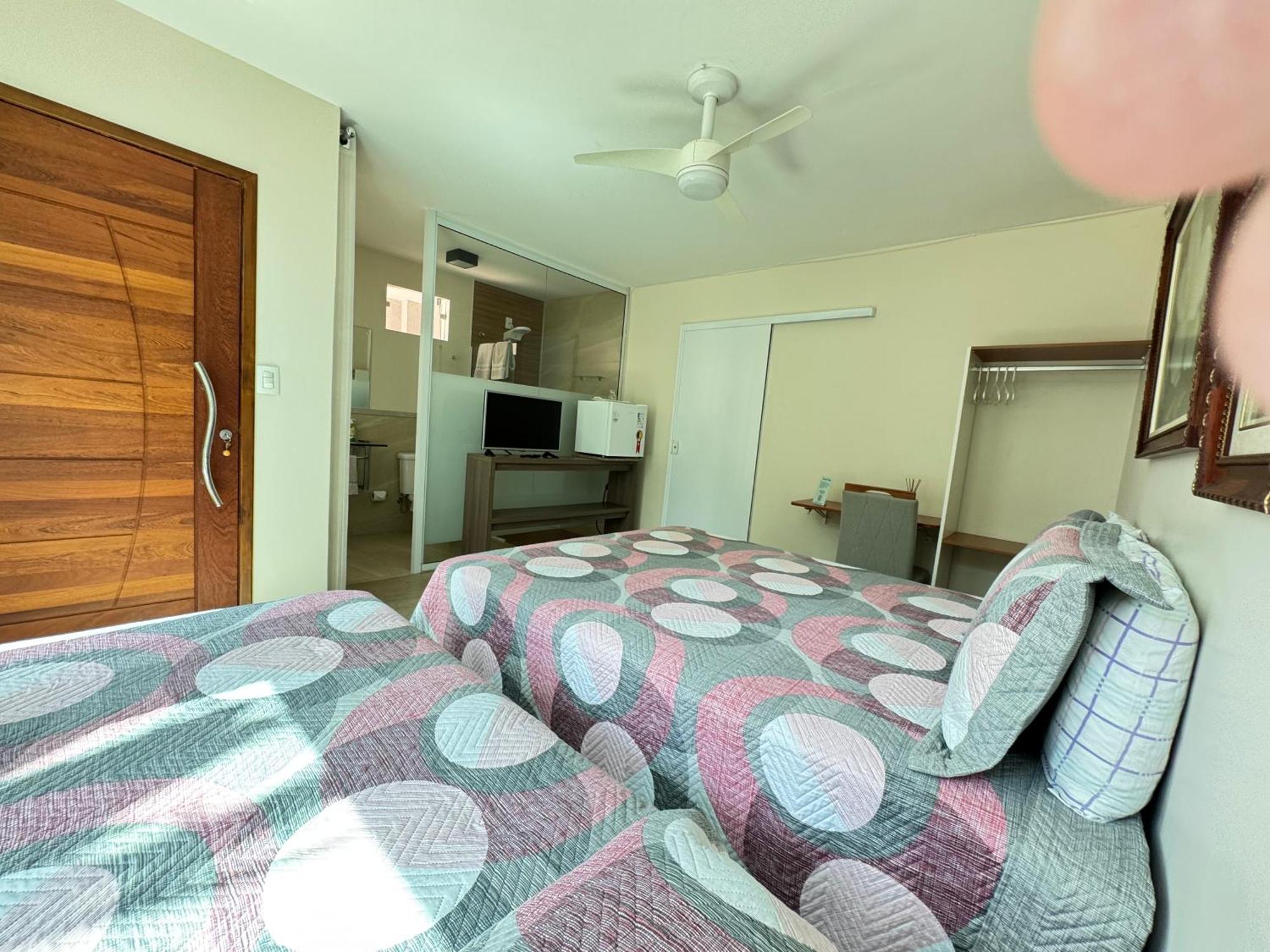 Pousada Familiar Vilage Bed & Breakfast Homestay Volta Redonda Exteriör bild