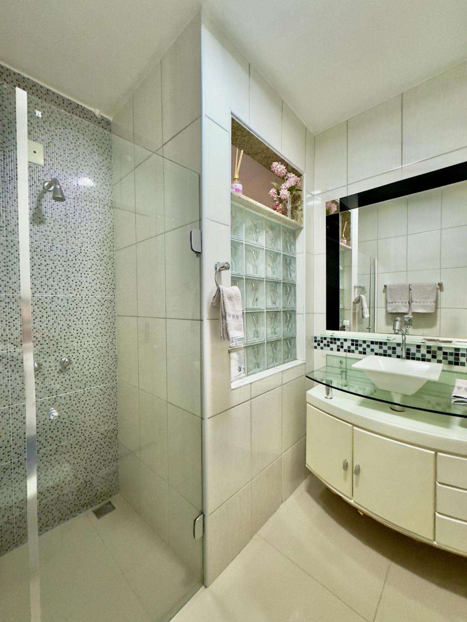Pousada Familiar Vilage Bed & Breakfast Homestay Volta Redonda Exteriör bild